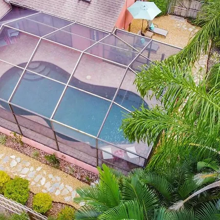 Family Friendly Pool Paradise Retreat Near Beaches